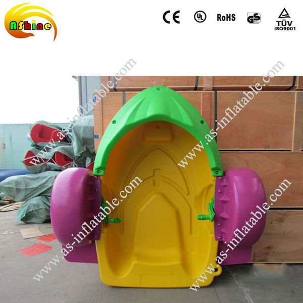 Bateau à pédales coloré pour e - Kids Outdoor Water Park avis et prix